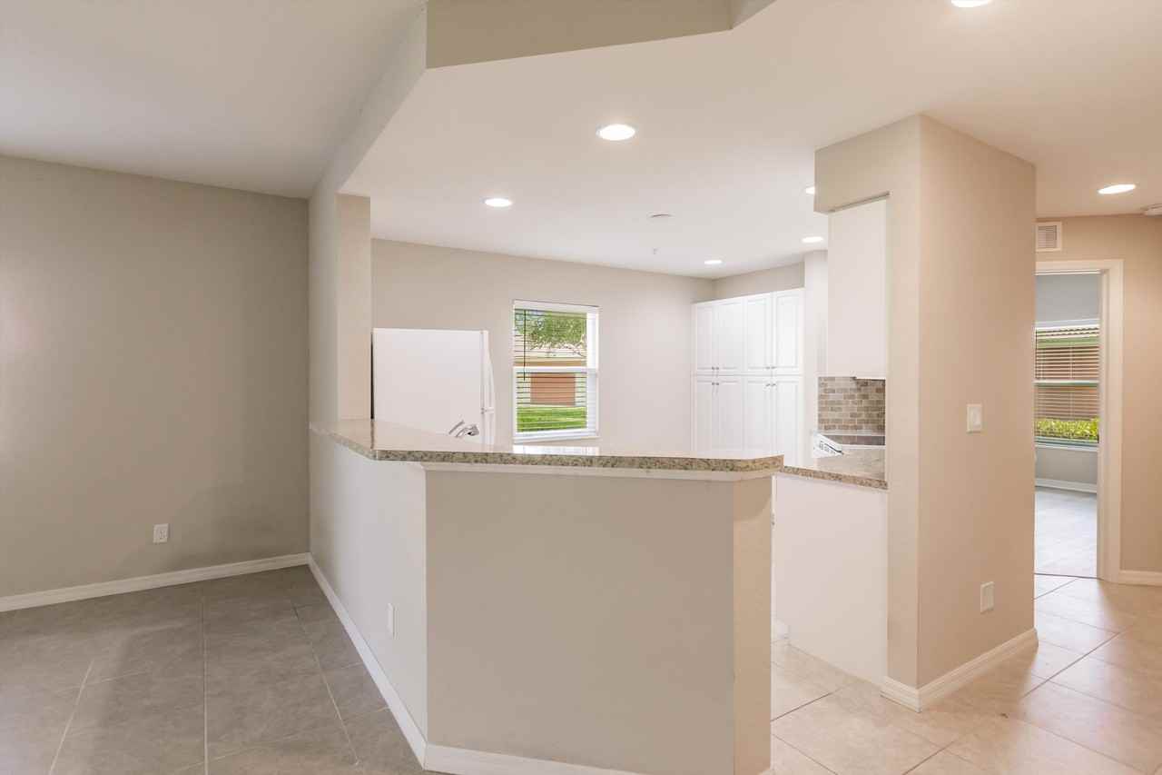 27420 Palmesta Cir #12 - Photo 3 of 15