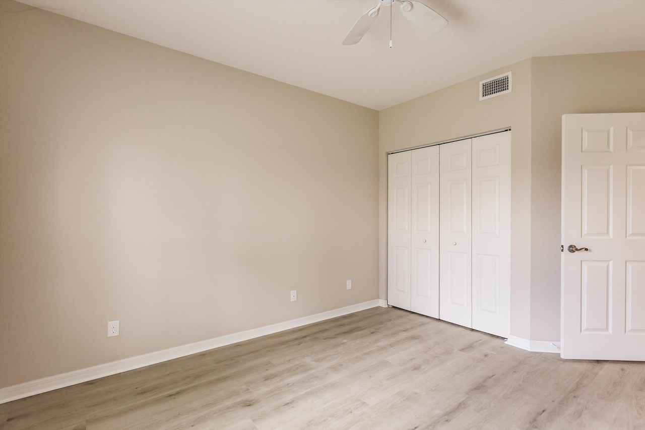 27420 Palmesta Cir #12 - Photo 5 of 15