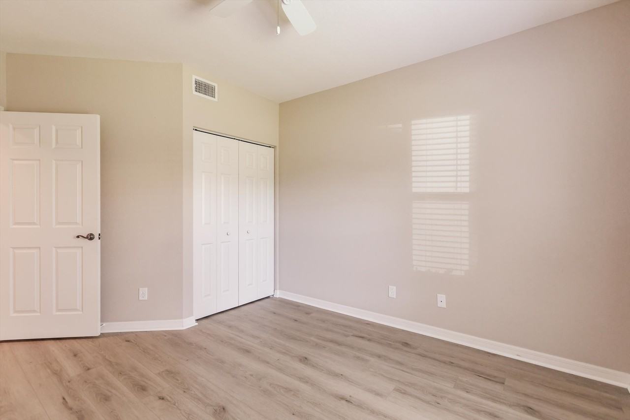 27430 Palmesta Cir #16 - Photo 4 of 16