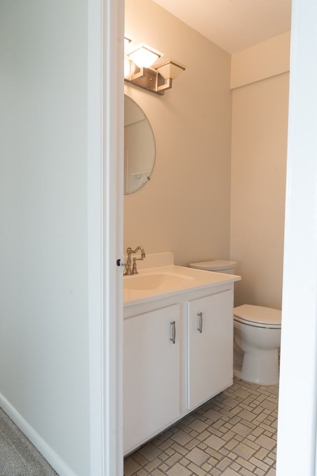 6280 Edsall Rd - Photo 2 of 7