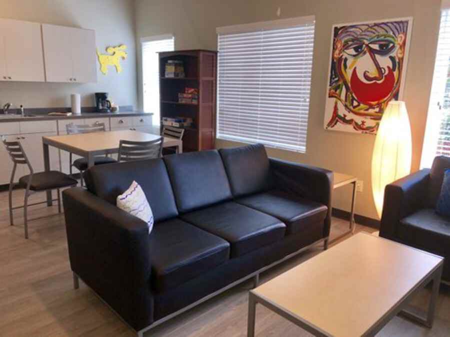 324 Vine St #5C - Photo 2 of 7