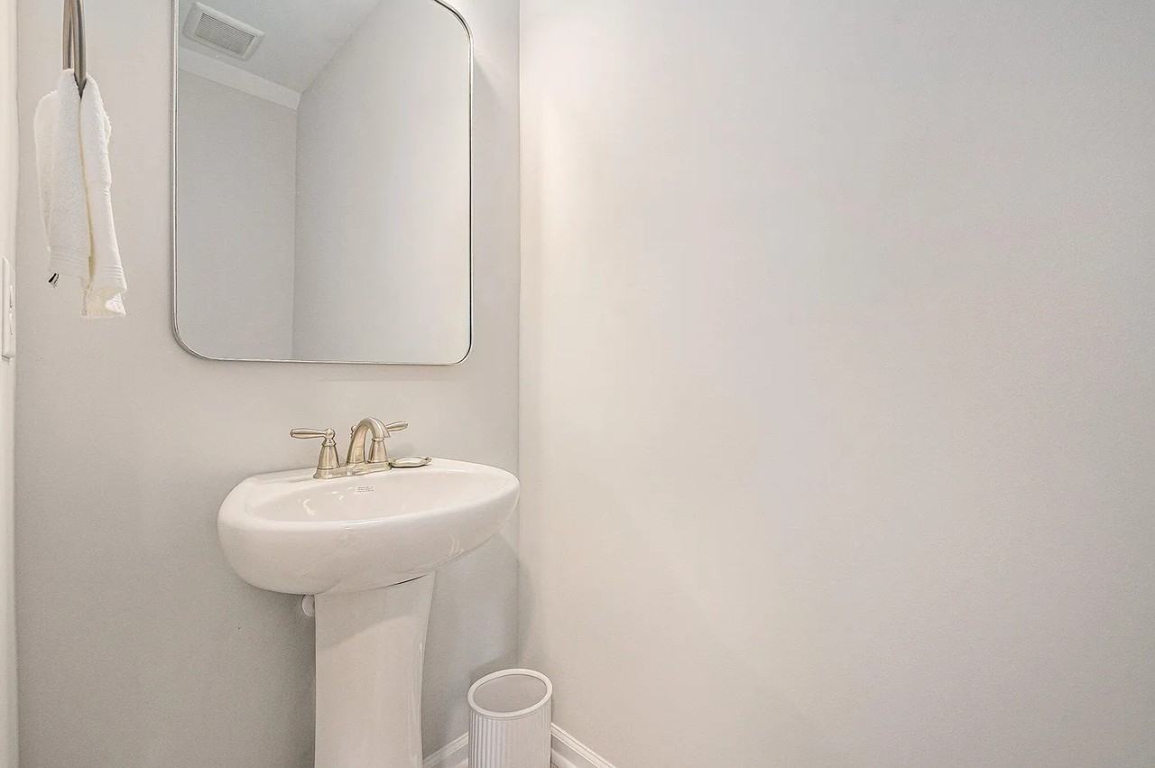 416 Bluegill Ln - Photo 5 of 23