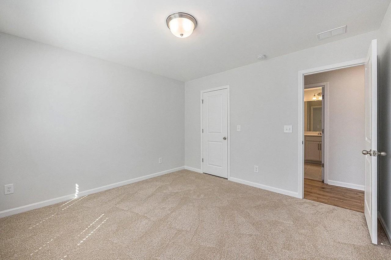 416 Bluegill Ln - Photo 7 of 23