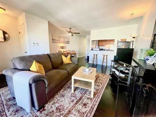 736 W Ocean View Ave #D - Photo 7 of 28