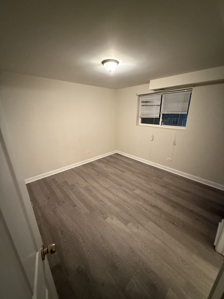 6424 N Ridge Blvd #3L - Photo 4 of 8