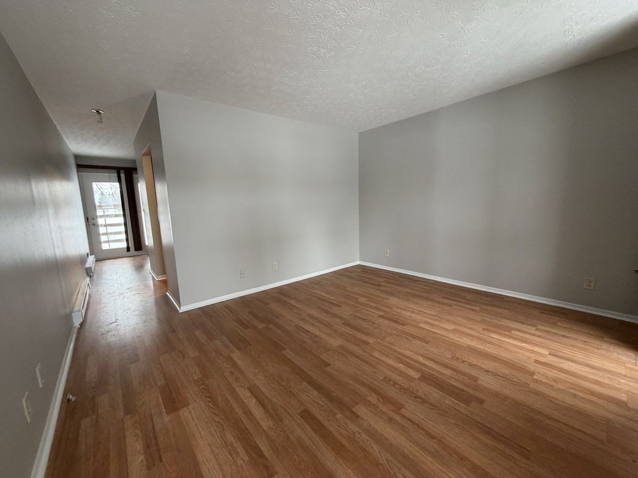 402 Forest Ln - Photo 2 of 11