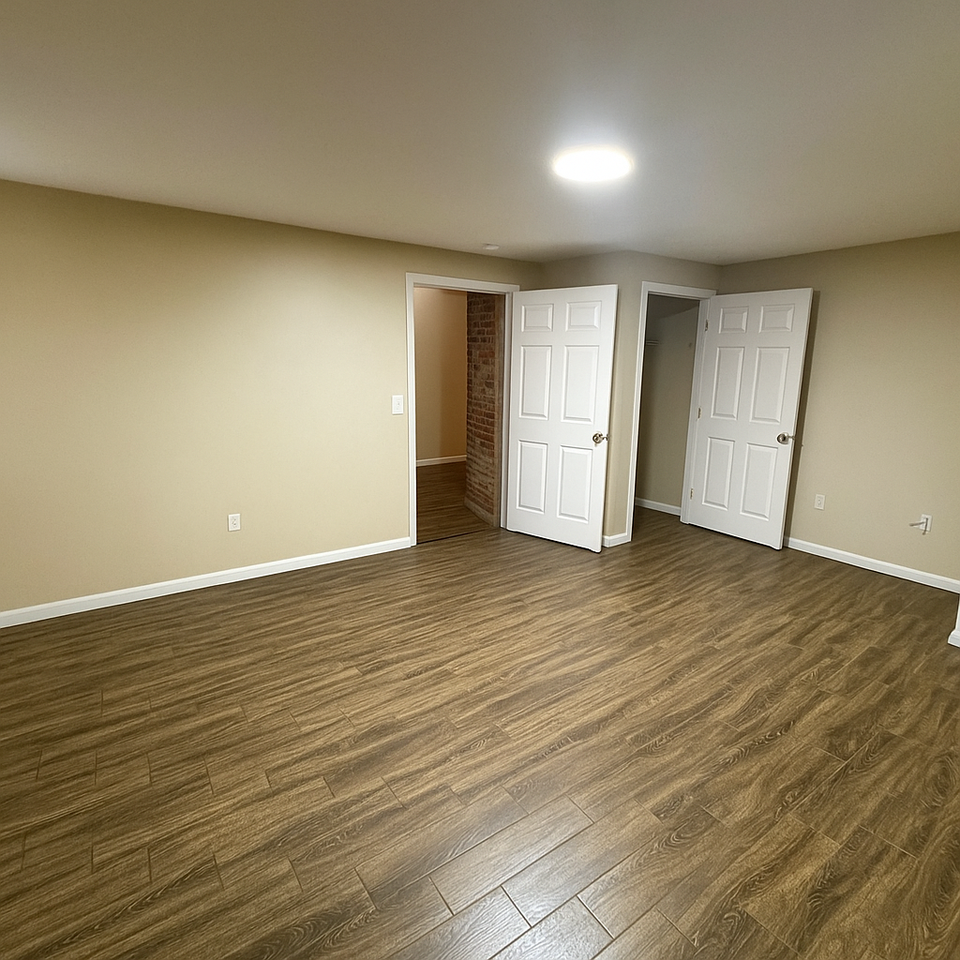 9 S Clinton St #B - Photo 6 of 8