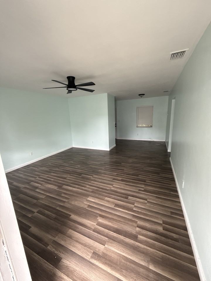 2247 Taylor St #3 - Photo 6 of 10