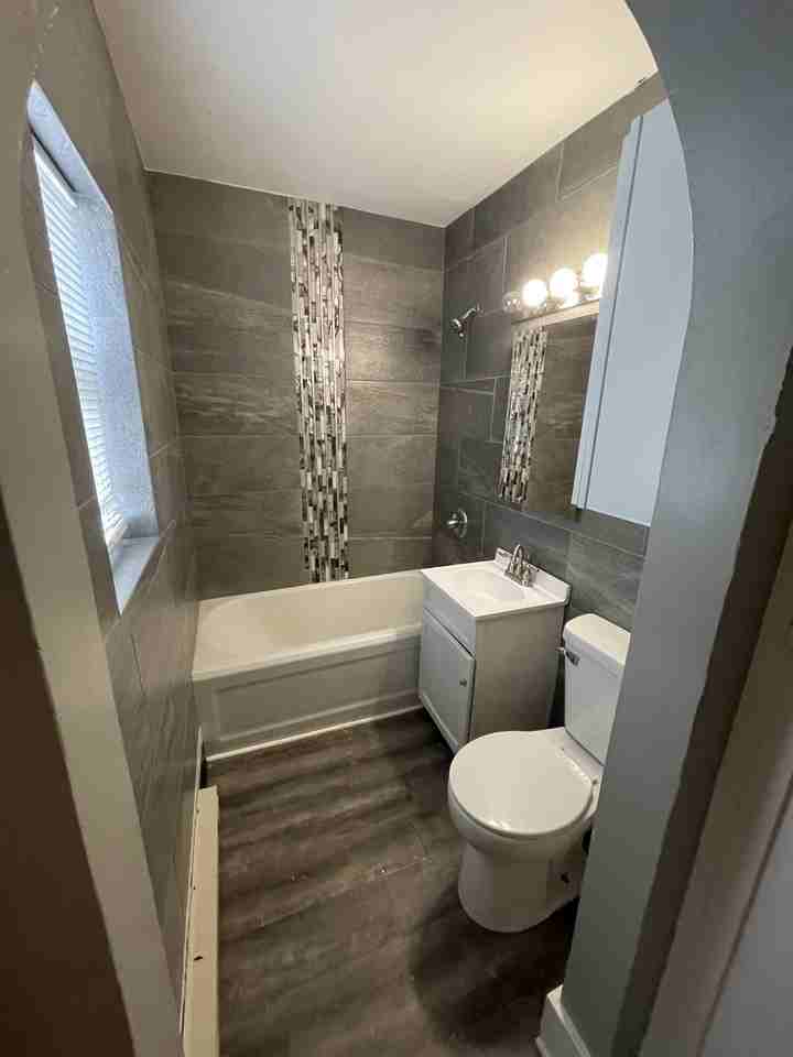 702 Euclid Ave #3 - Photo 2 of 13
