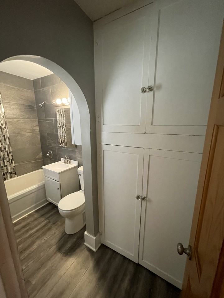 702 Euclid Ave #3 - Photo 3 of 13