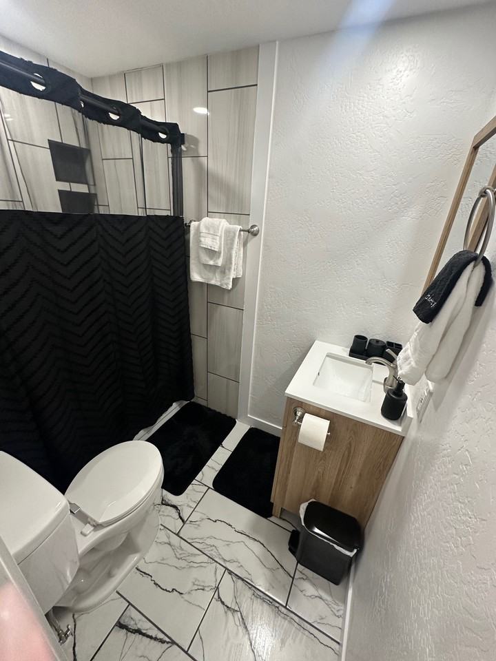 117 W Chuska St #117 - Photo 6 of 16