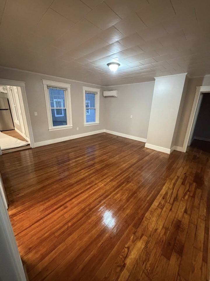 936 S Main St #2 - Photo 6 of 10