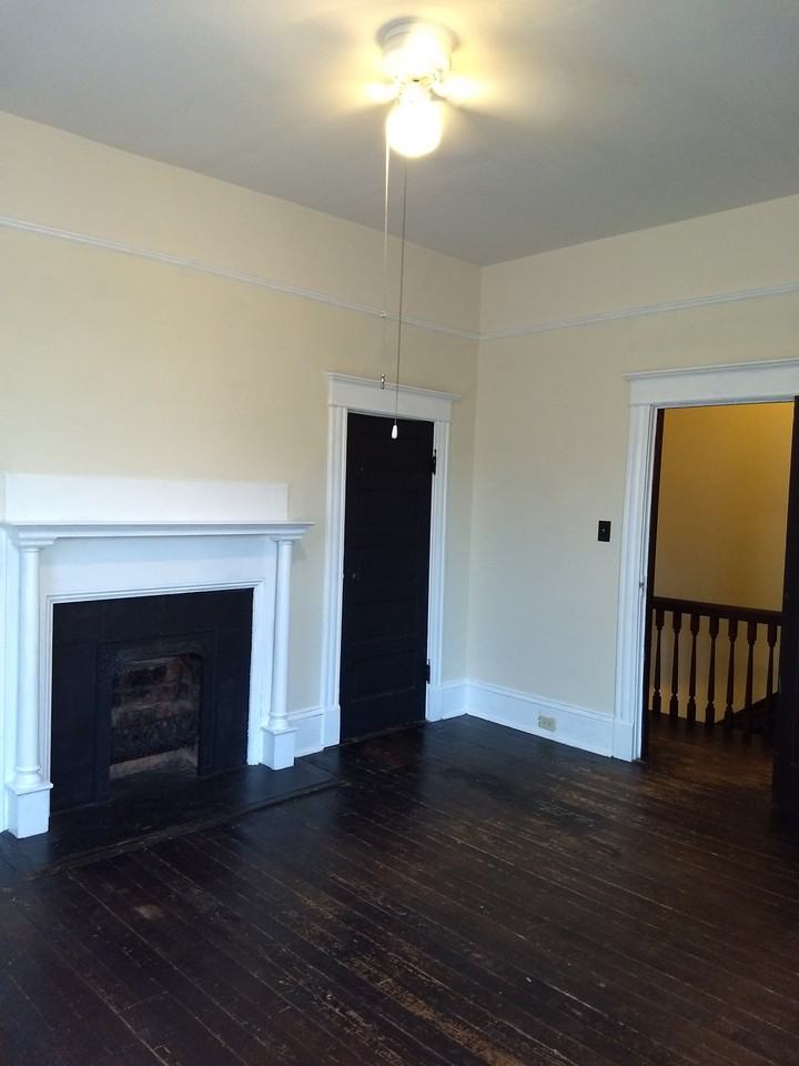 309 W Council St #A - Photo 6 of 6