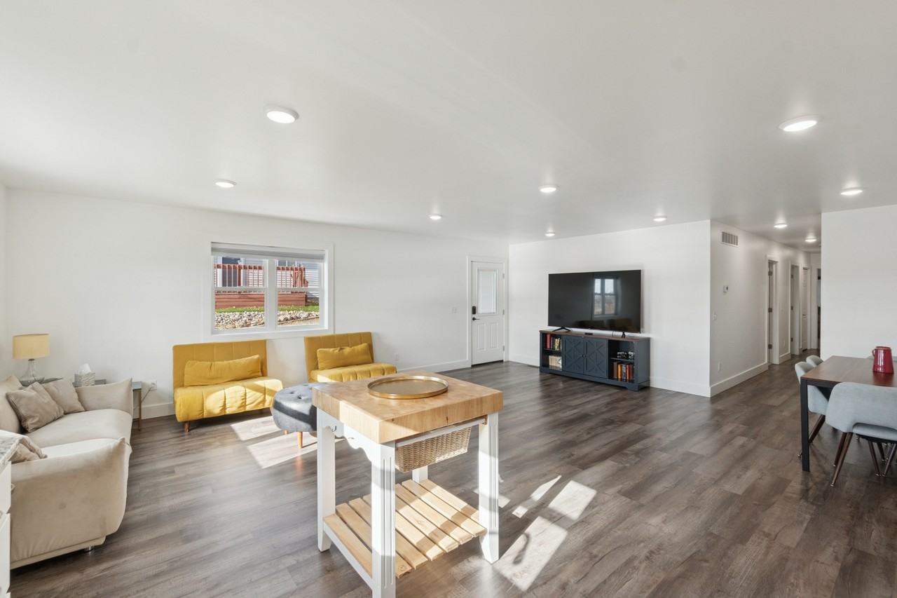 504 W Prospect St #1 - Photo 6 of 24