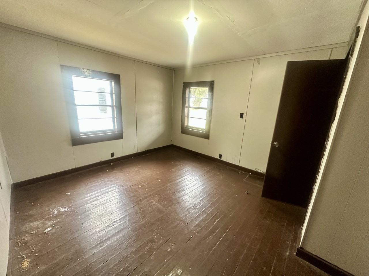 1119 20th St N - Photo 7 of 10