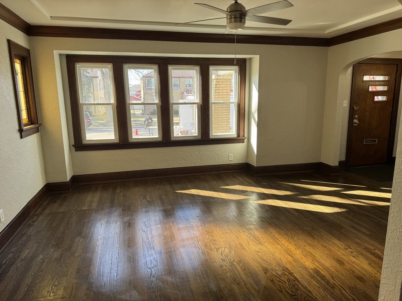 4836 N Mohawk Ave - Photo 4 of 14