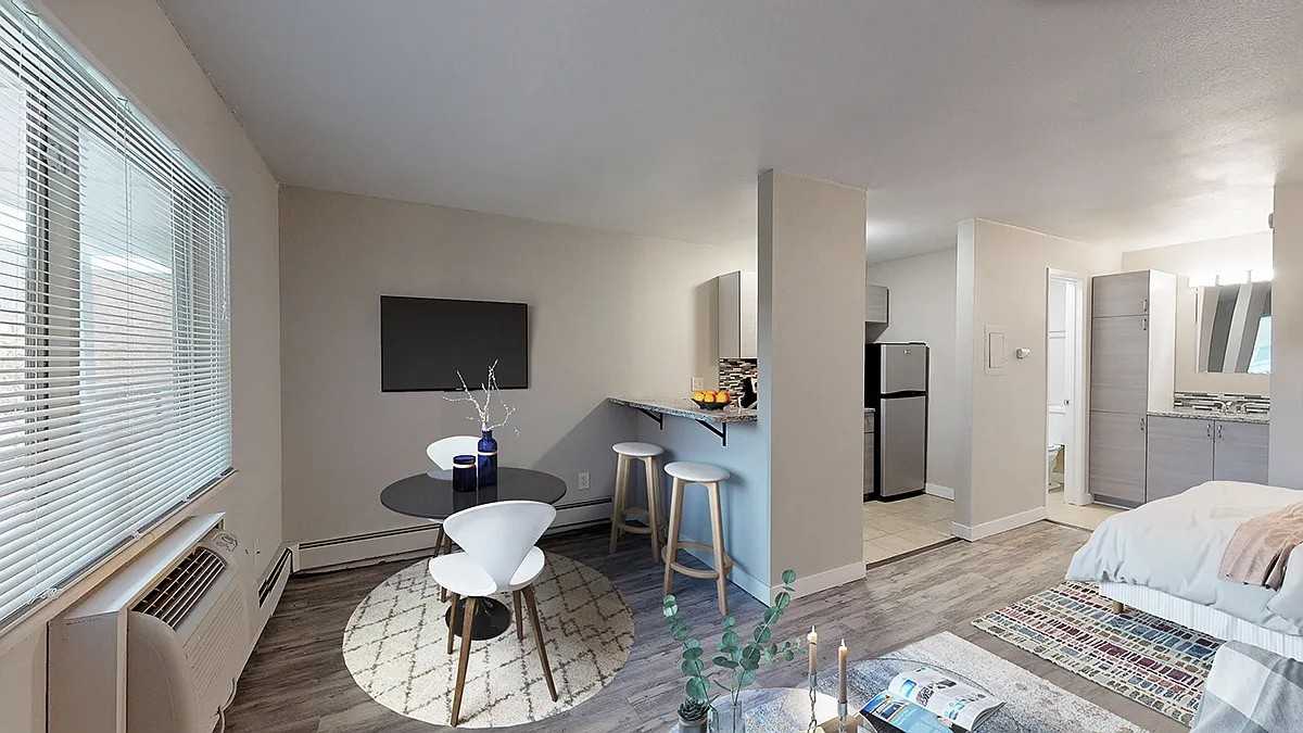 980 S Dexter St #4 - Photo 2 of 11