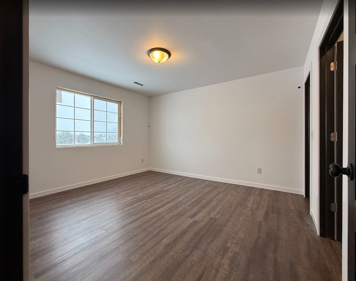 5513 164th St #5515 - Photo 6 of 9