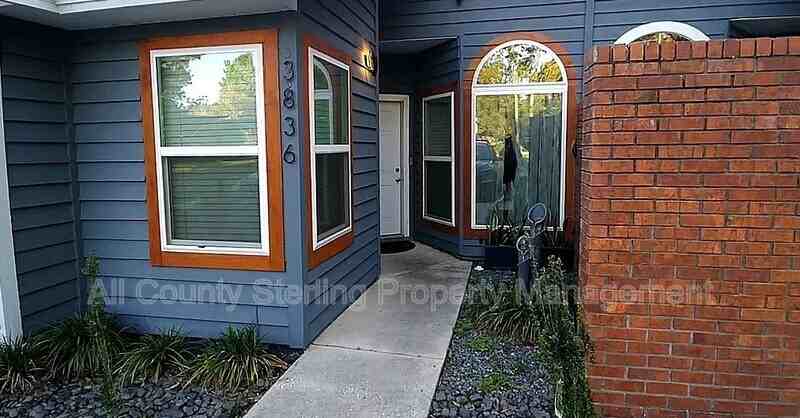 3836 Sw 30th Ter - Photo 2 of 11