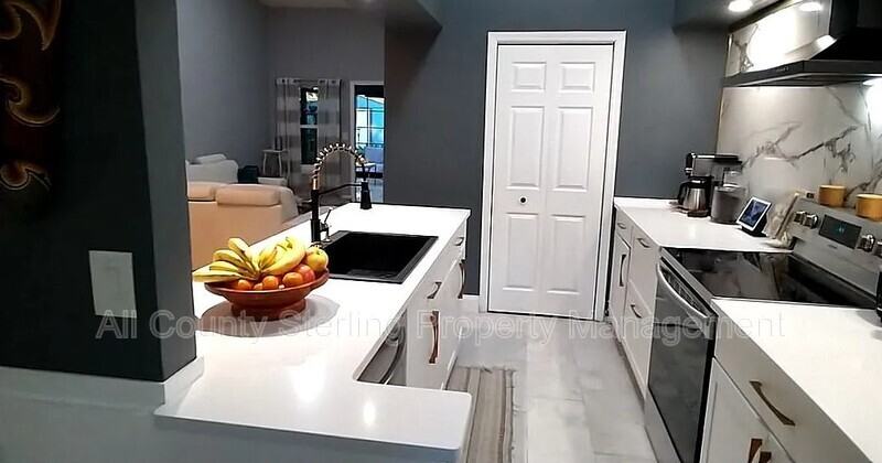 3836 Sw 30th Ter - Photo 4 of 11