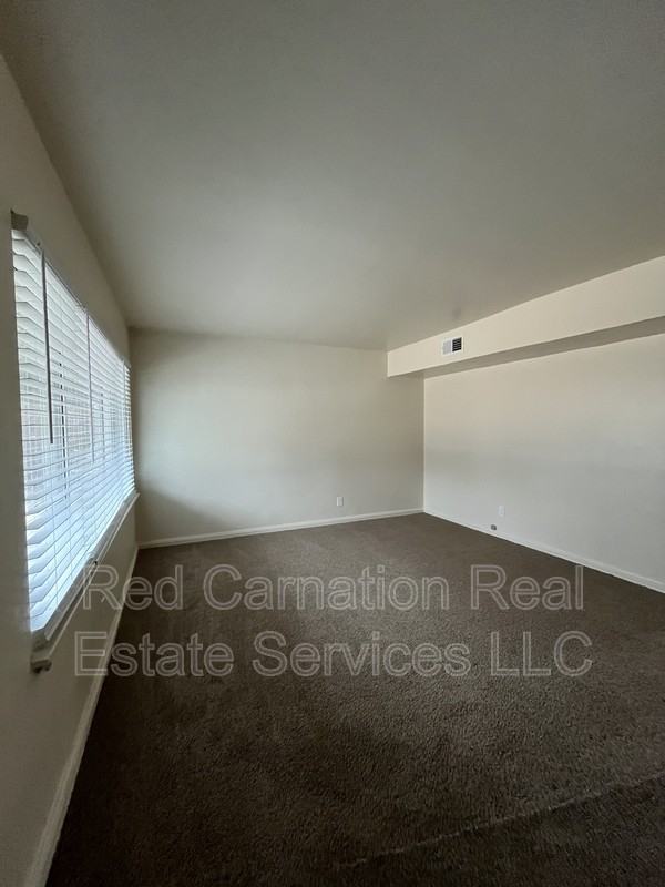 1434 Antoinette Ave - Photo 7 of 28