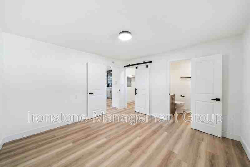 1316 S Quincy Ave #4 - Photo 4 of 8