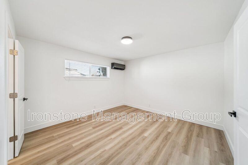 1316 S Quincy Ave #4 - Photo 5 of 8