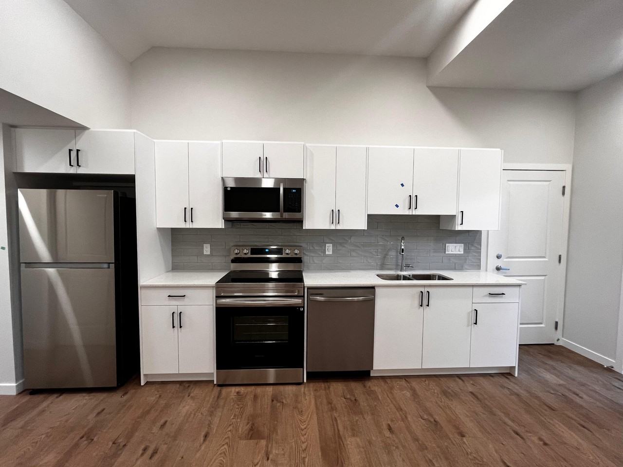 343 Magnolia Dr Se - Photo 4 of 5