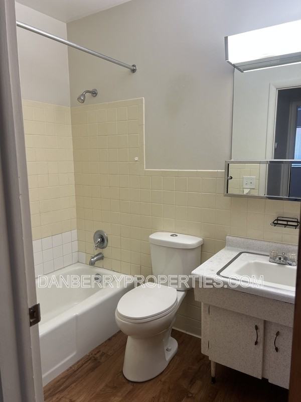 3940 Jackman Rd - Photo 5 of 8