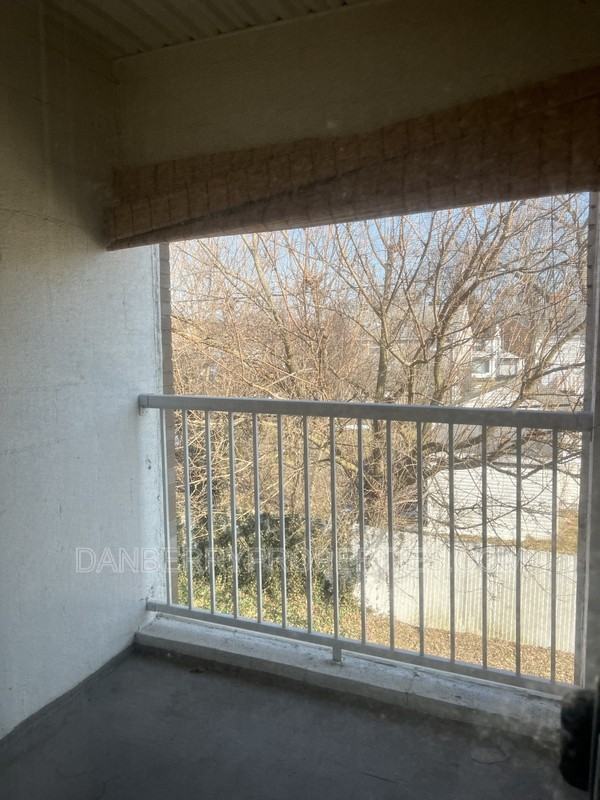 3940 Jackman Rd - Photo 6 of 8