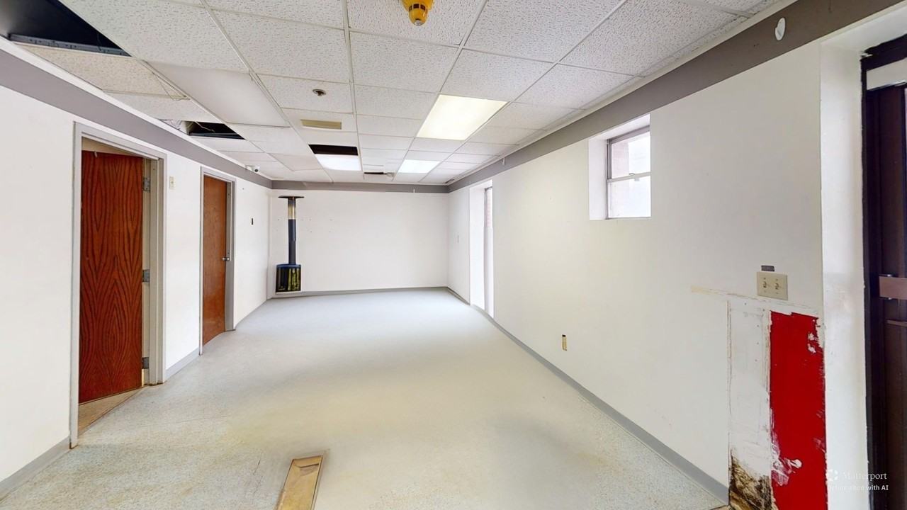 532 E River Rd #1 - Photo 4 of 9