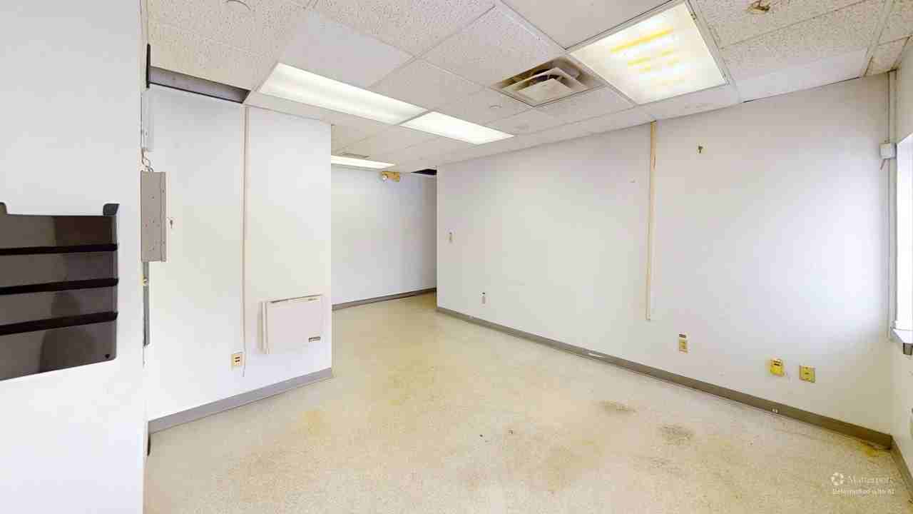 532 E River Rd #1 - Photo 5 of 9