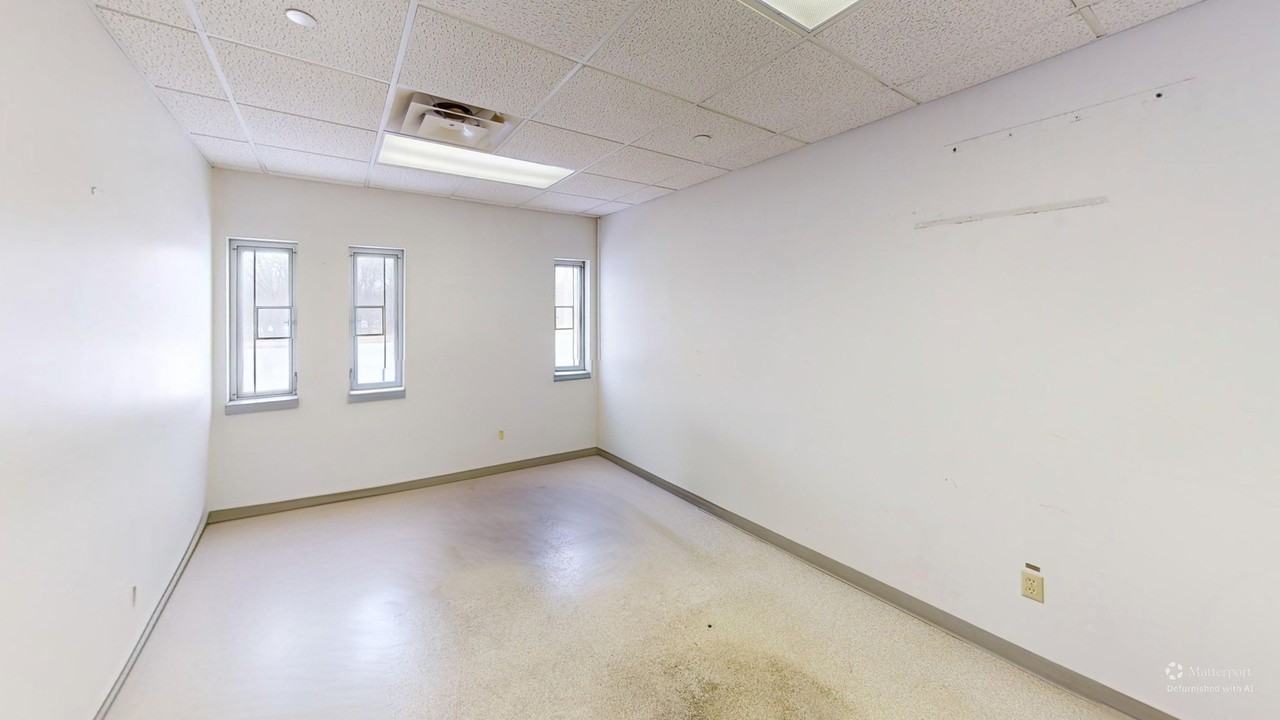 532 E River Rd #1 - Photo 6 of 9