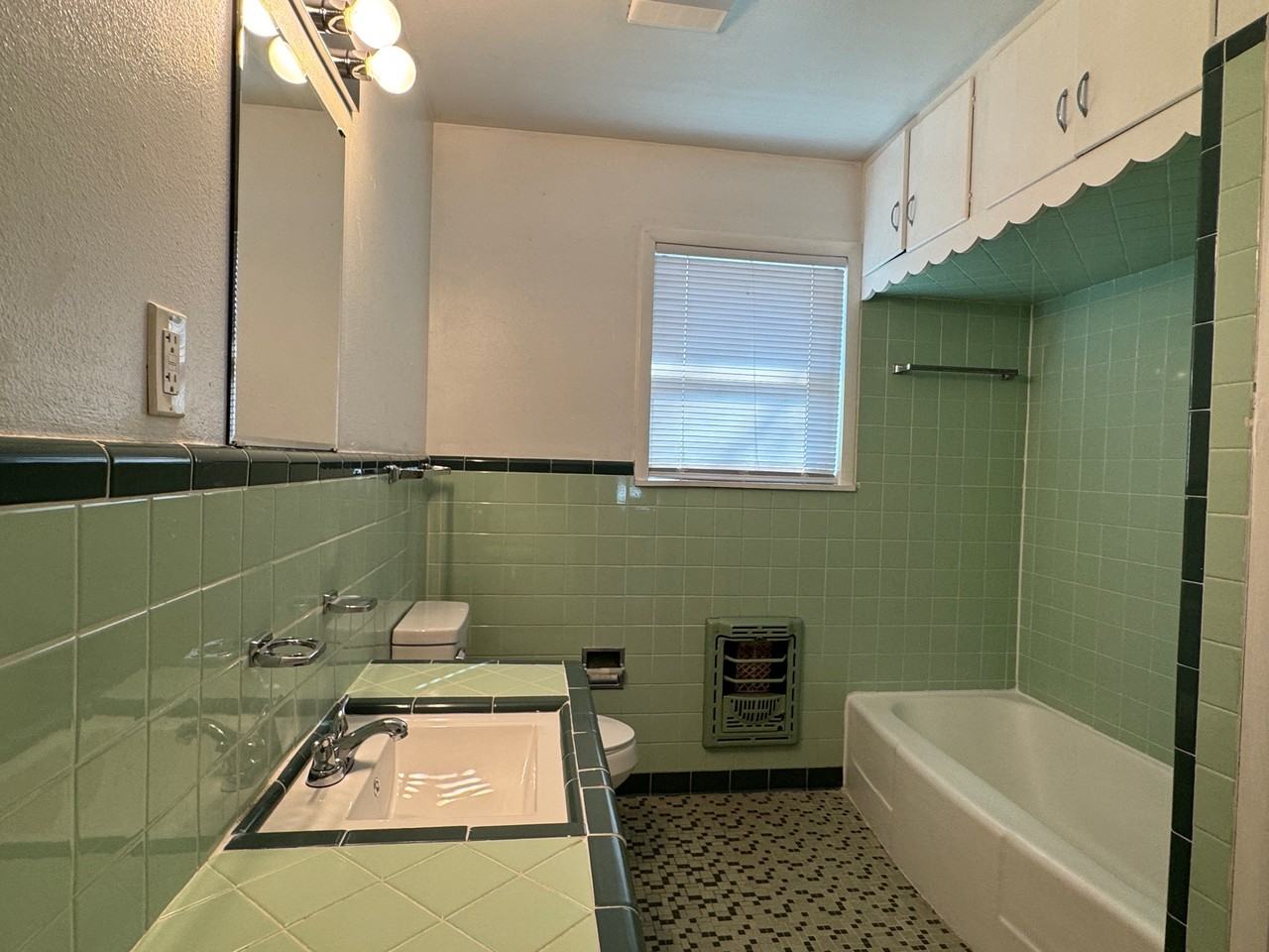 110 W Virginia Ave #1 - Photo 6 of 10