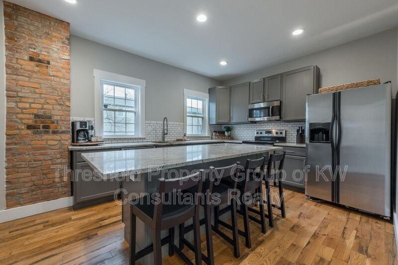 65 E 7th Ave - Photo 6 of 42