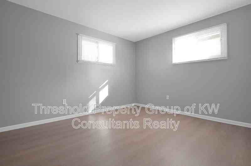 180 N Sylvan Ave #A - Photo 3 of 22