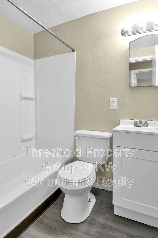 1794 Genessee Ave #2 - Photo 6 of 16