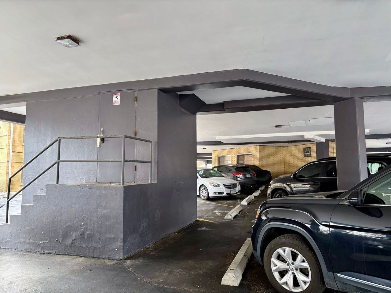 520 Rentals - Photo 4 of 50