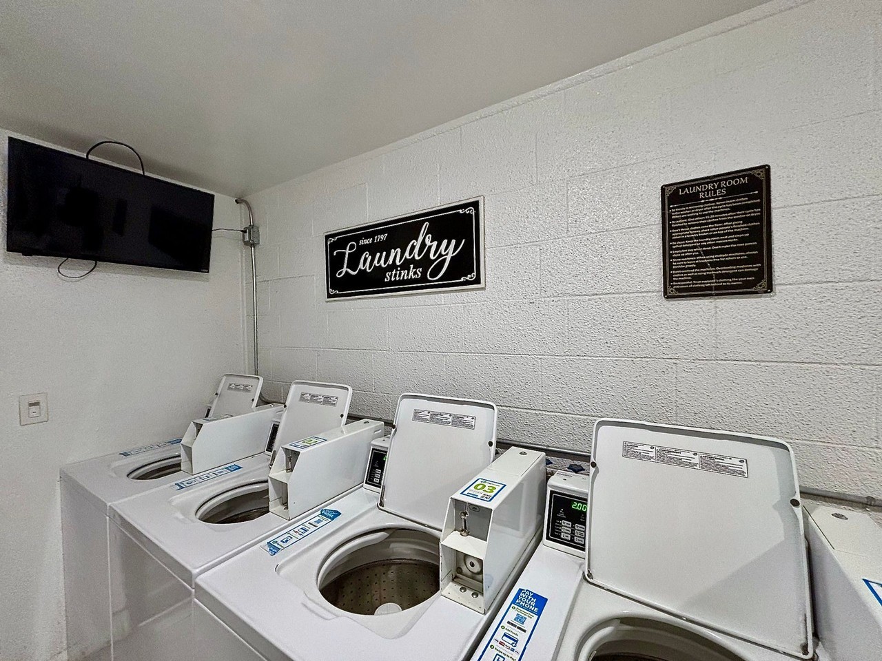 520 Rentals - Photo 7 of 50