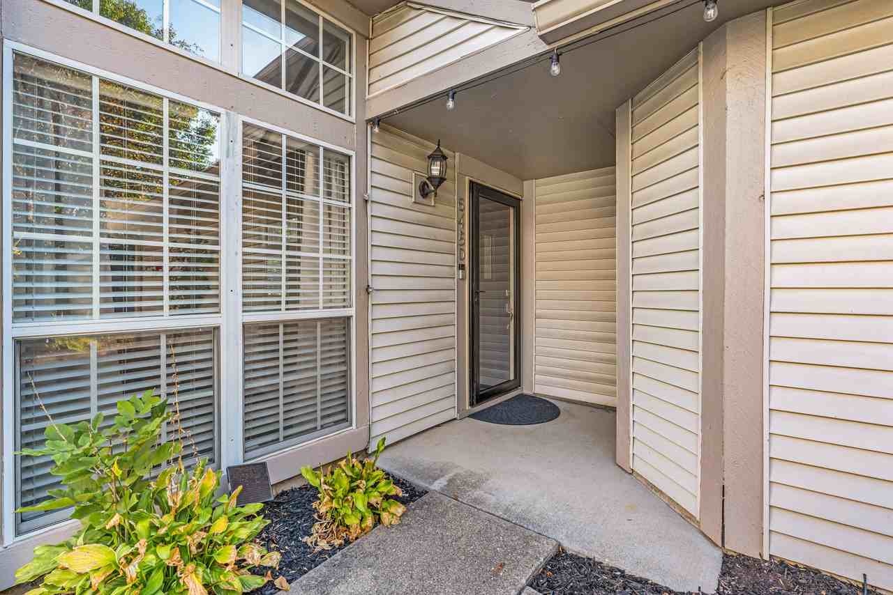 6450 Bayside North Dr - Photo 4 of 31