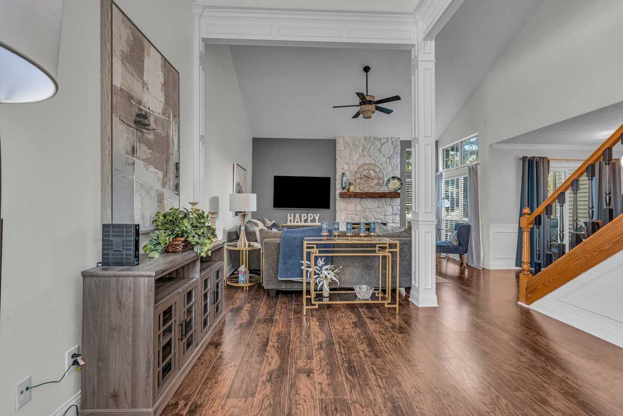 6450 Bayside North Dr - Photo 6 of 31