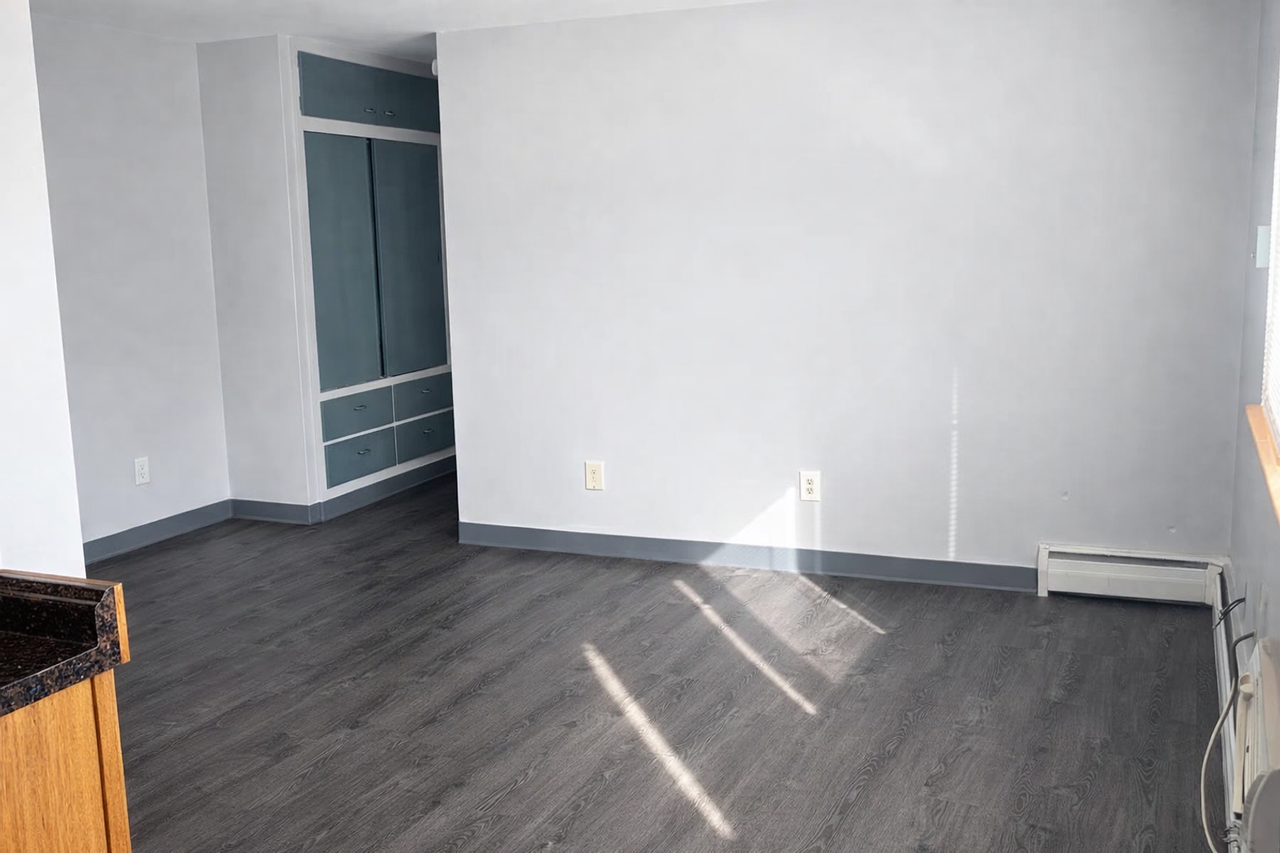 810-8TH - Photo 6 of 43