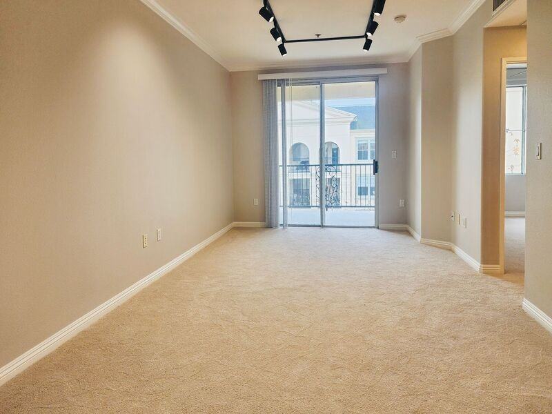 2463 Watermarke Pl - Photo 3 of 46