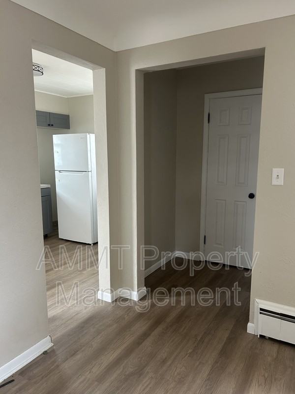 2831 3rd Ave Se - Photo 4 of 10