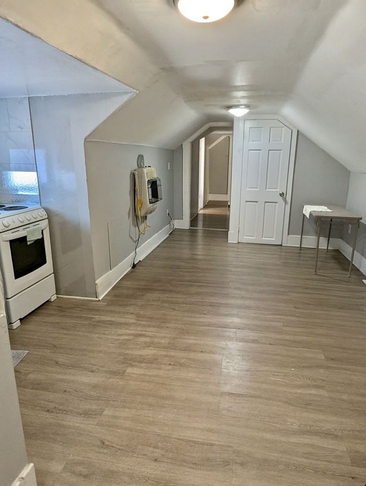 31 Vernon St #4FL - Photo 6 of 10