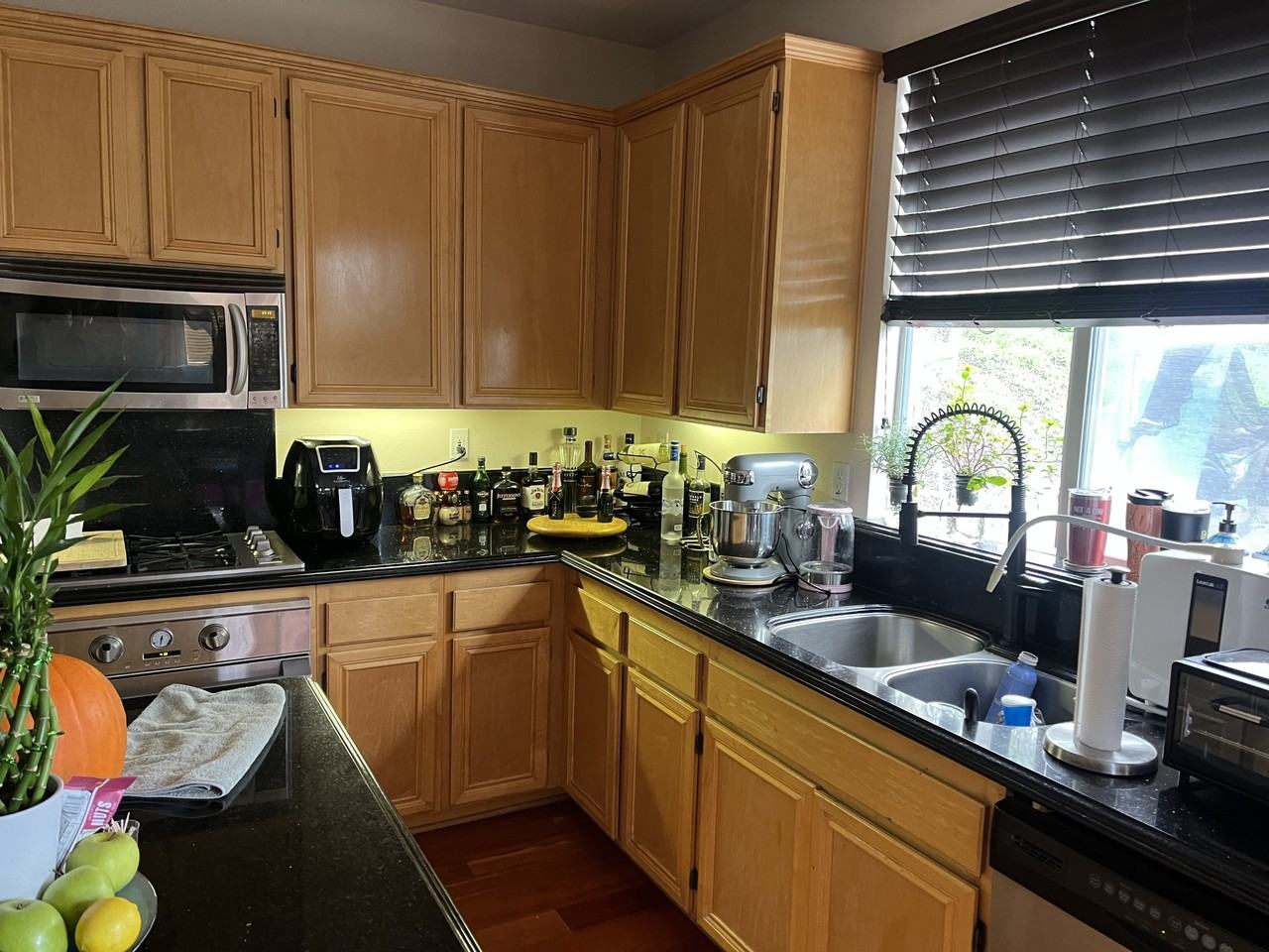 1162 Hanford Ct #1 - Photo 7 of 12