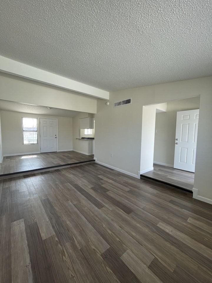 312 Graphite Dr #1 - Photo 6 of 26