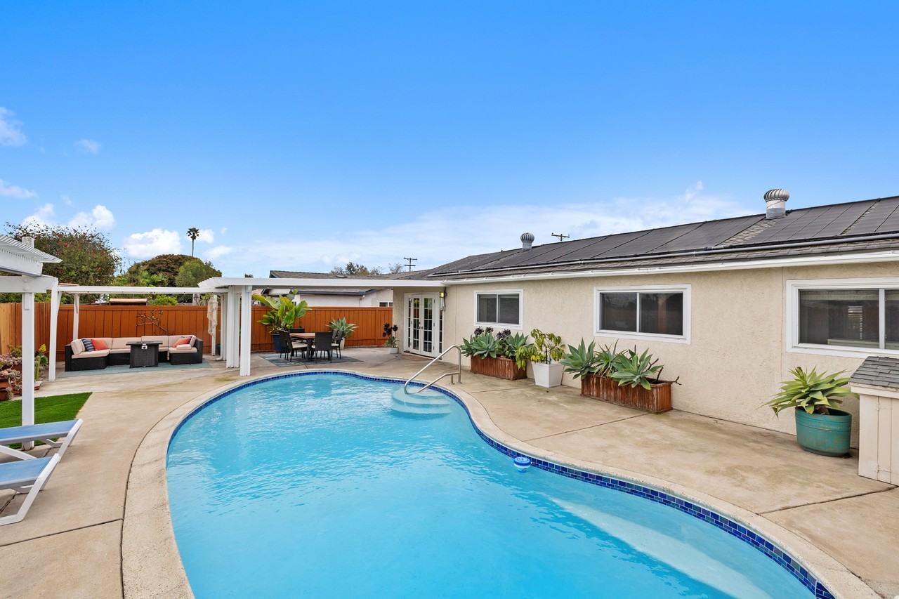 5051 Providence Rd #1 - Photo 2 of 33