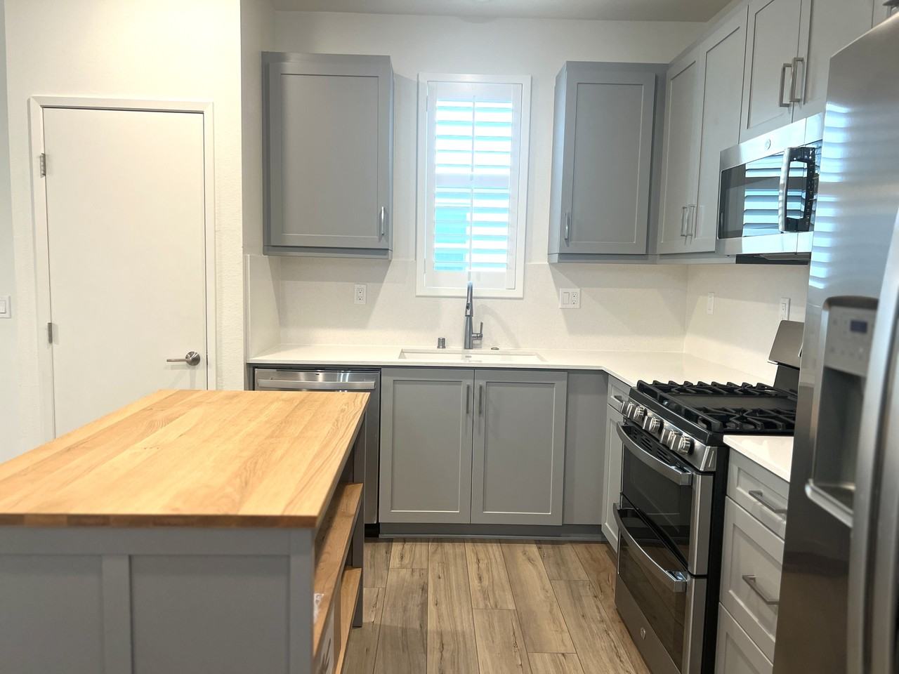 5465 Seacliff Pl #74 - Photo 4 of 20