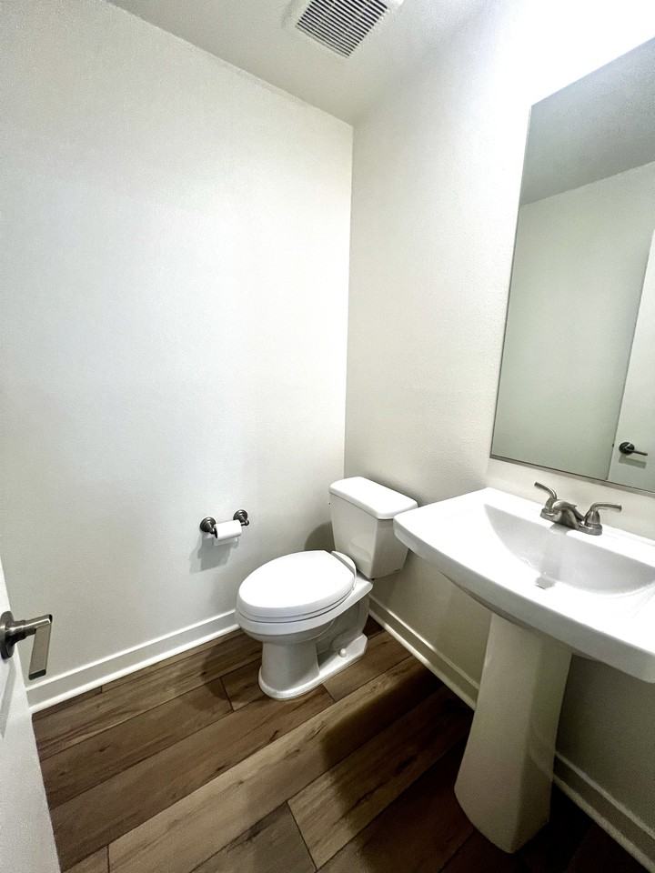 5465 Seacliff Pl #74 - Photo 5 of 20